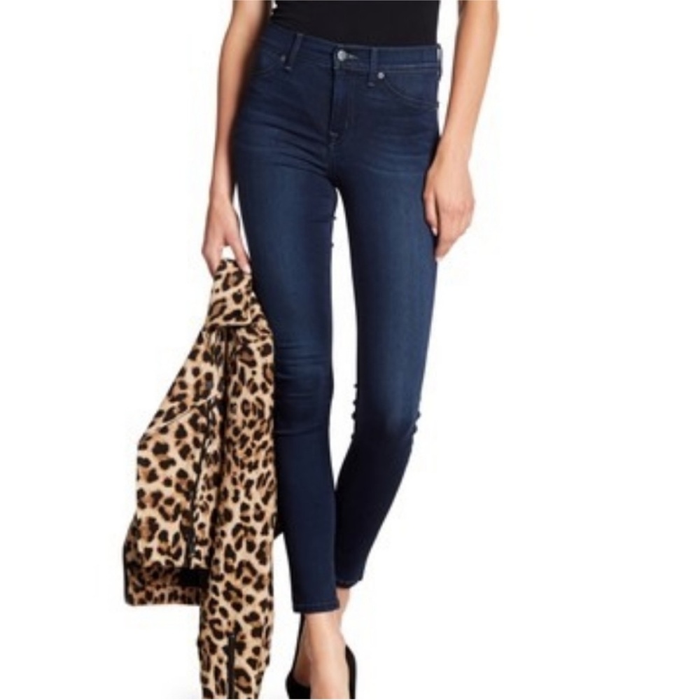Level 99 Tanya High Rise Skinny Jeans, size 25